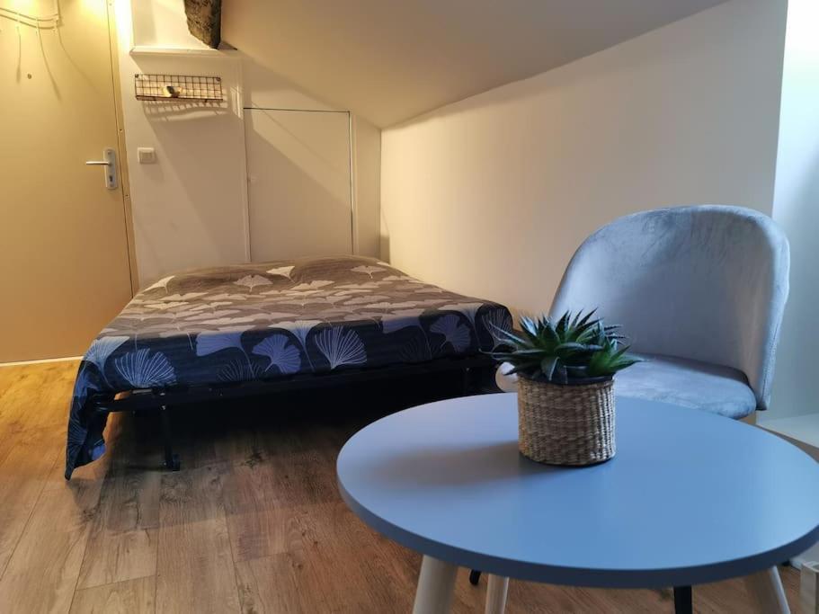 Studio Sous Les Toits Proche Paris Et Versailles ชาวิลล์ ภายนอก รูปภาพ