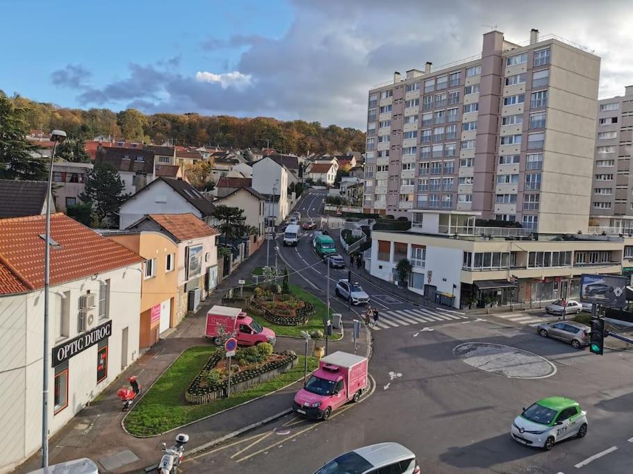 Studio Sous Les Toits Proche Paris Et Versailles ชาวิลล์ ภายนอก รูปภาพ